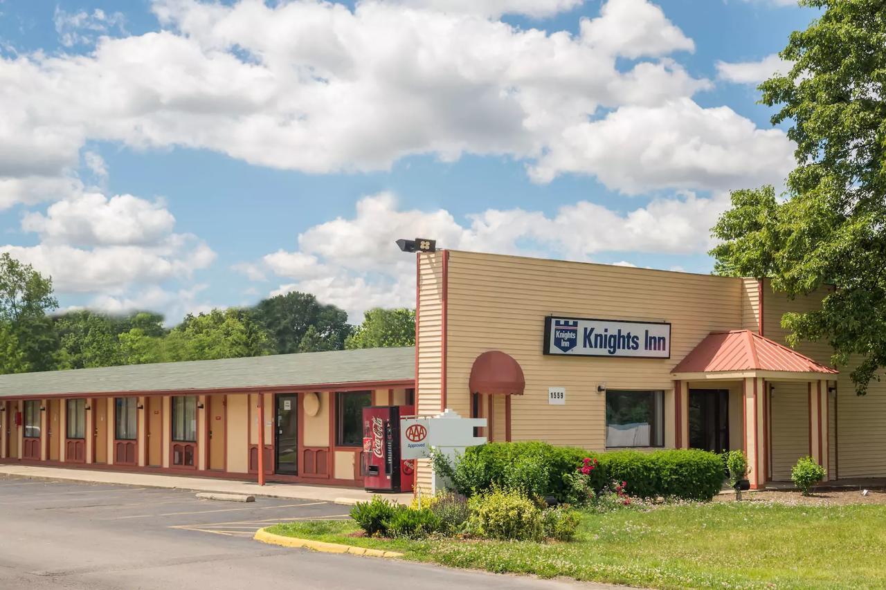 Knights Inn Columbus/Franklinton Exteriör bild